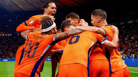 “西布朗与曼联握手言和，第24轮迪亚涅进球B费追平比分”