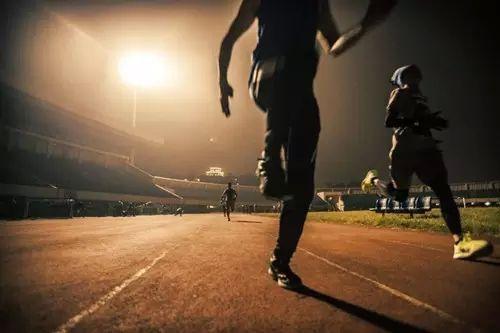 克罗斯的退 克罗斯的退